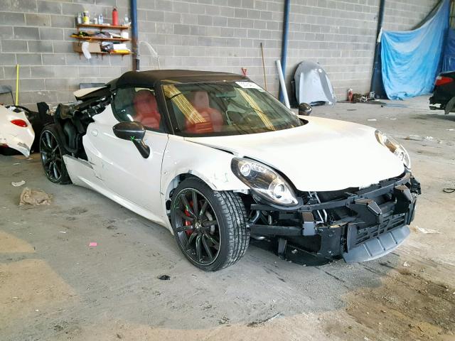 ZARBAAB41GM179153 - 2016 ALFA ROMEO 4C SPIDER WHITE photo 1