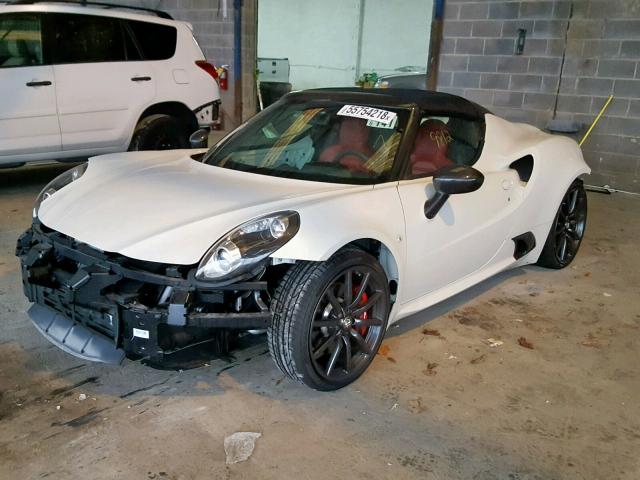 ZARBAAB41GM179153 - 2016 ALFA ROMEO 4C SPIDER WHITE photo 2