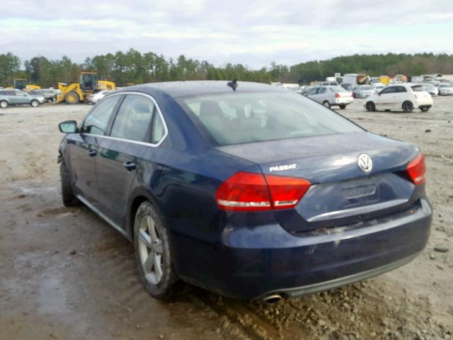 1VWBP7A38DC085807 - 2013 VOLKSWAGEN PASSAT SE BLUE photo 3