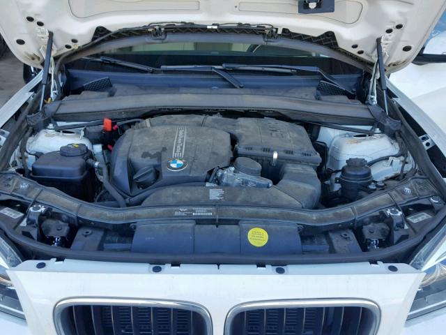 WBAVM5C57DVV89830 - 2013 BMW X1 XDRIVE3 WHITE photo 7