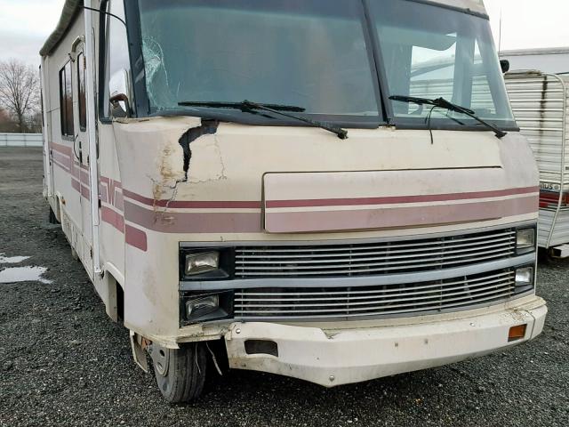 1GBKP37N8M3301499 - 1991 GMC MOTOR HOME CREAM photo 9