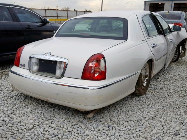 1LNHM81W51Y701608 - 2001 LINCOLN TOWN CAR E WHITE photo 4