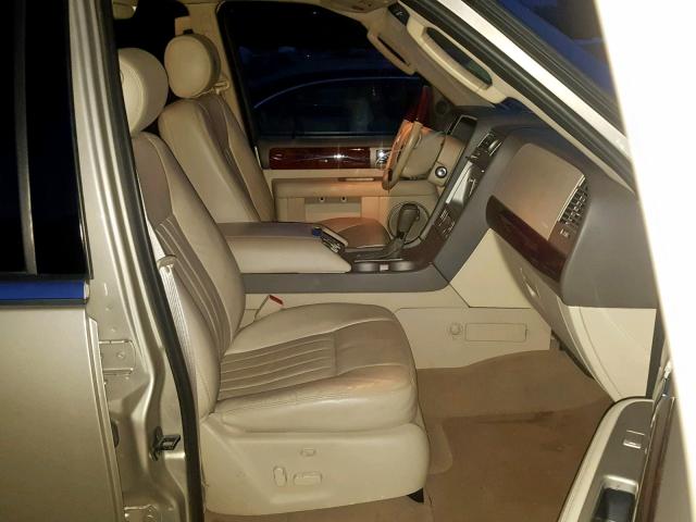 5LMFU28R64LJ24834 - 2004 LINCOLN NAVIGATOR 米色 照片 5