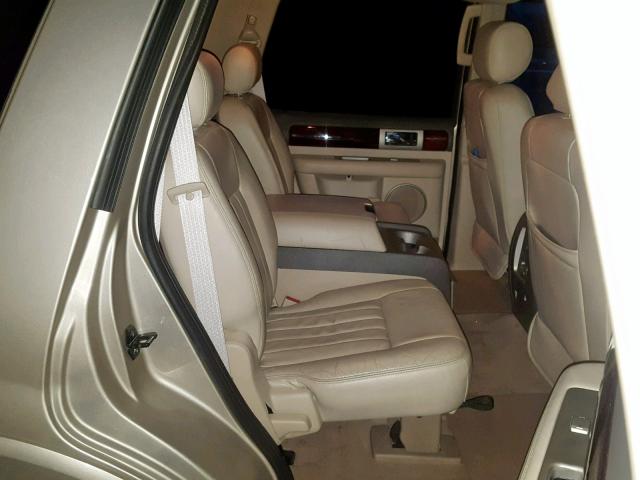 5LMFU28R64LJ24834 - 2004 LINCOLN NAVIGATOR 米色 照片 6