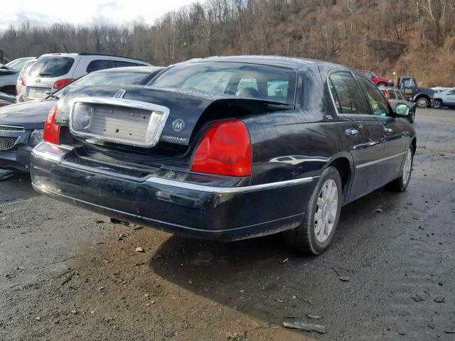 2LNHM82W18X657244 - 2008 LINCOLN TOWN CAR S BLACK photo 4