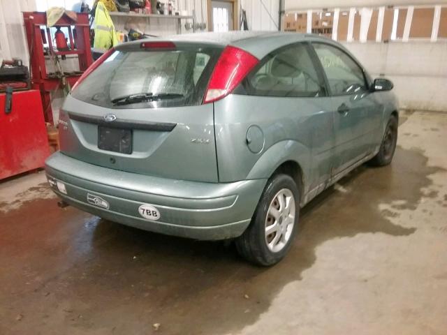 3FAFP31N35R156046 - 2005 FORD FOCUS ZX3 GREEN photo 4