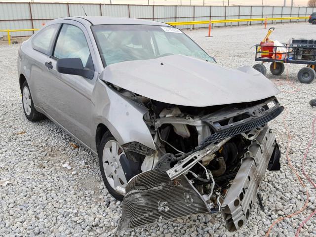 1FAHP32N78W288073 - 2008 FORD FOCUS S/SE SILVER photo 1