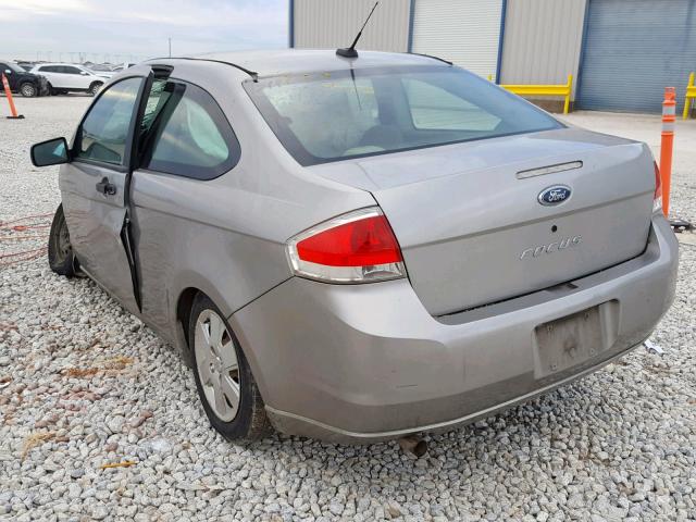 1FAHP32N78W288073 - 2008 FORD FOCUS S/SE SILVER photo 3