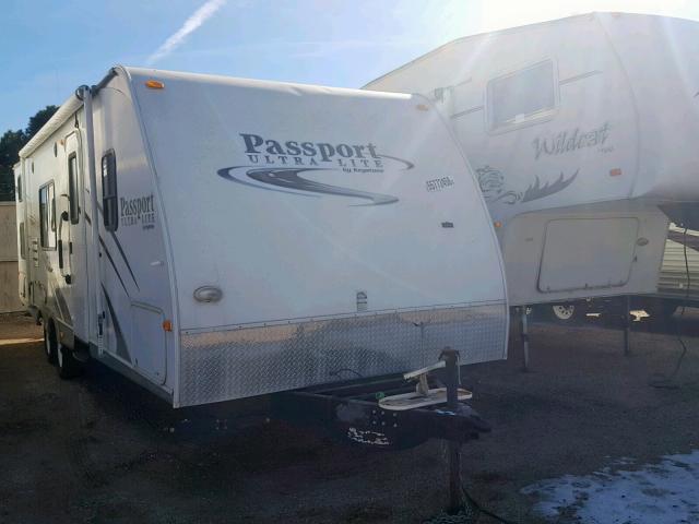 4YDT2802596410808 - 2009 KEYSTONE PASSPORT 白色 照片 1