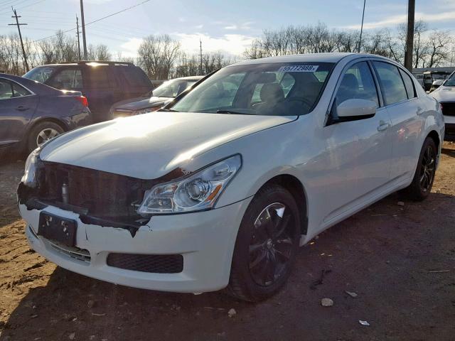 JNKCV61F09M050681 - 2009 INFINITI G37 WHITE photo 2