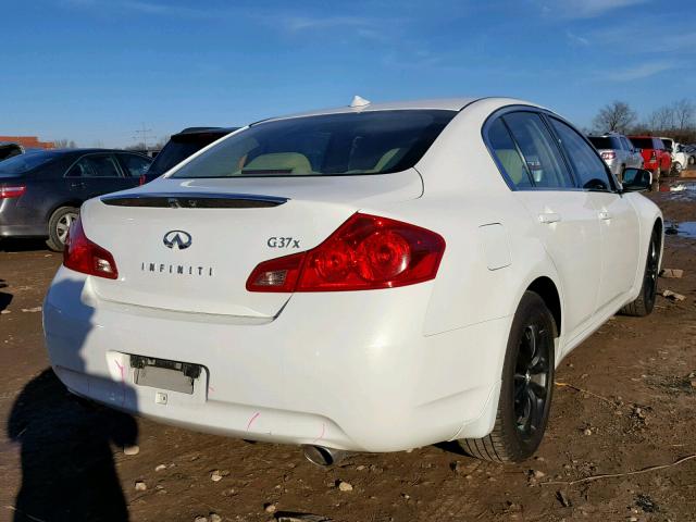 JNKCV61F09M050681 - 2009 INFINITI G37 WHITE photo 4