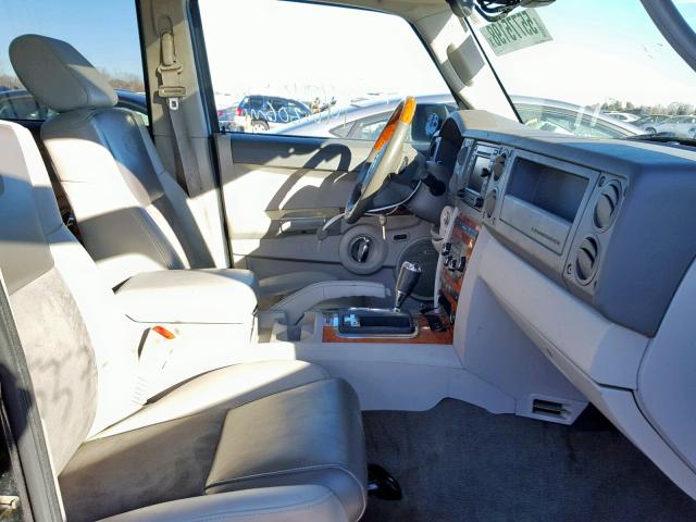 1J8HG68207C632070 - 2007 JEEP COMMANDER BLACK photo 5