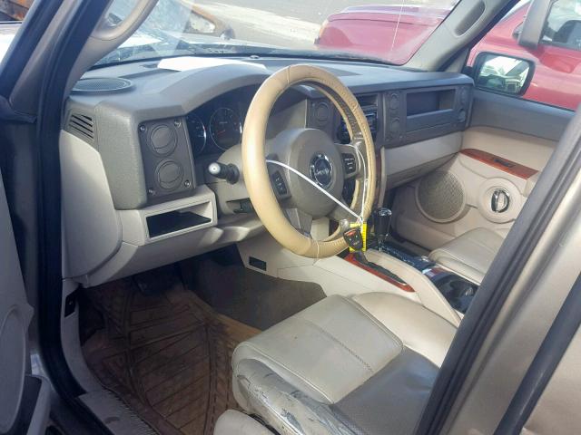 1J8HG58N96C169929 - 2006 JEEP COMMANDER GOLD photo 9
