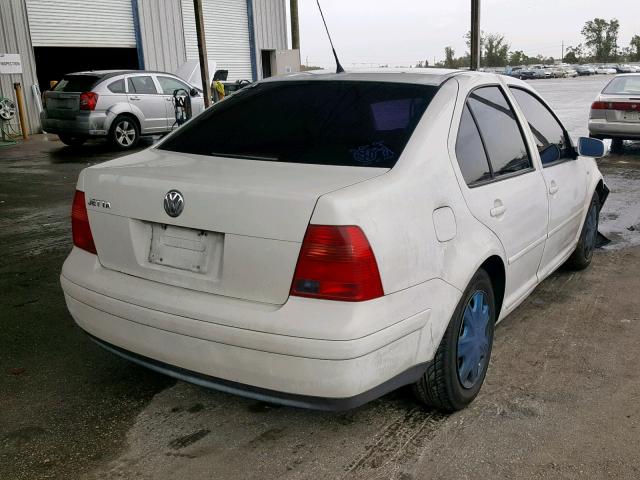 3VWSC29M4XM017955 - 1999 VOLKSWAGEN JETTA GLS WHITE photo 4