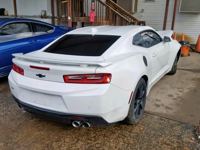 1G1FG1R79G0147822 - 2016 CHEVROLET CAMARO SS WHITE photo 4