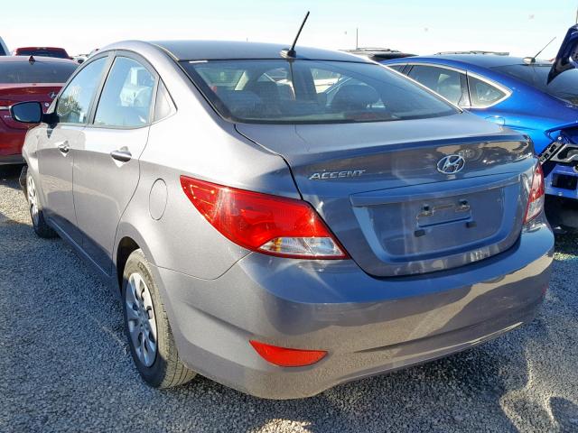 KMHCT4AE5HU223382 - 2017 HYUNDAI ACCENT SE GRAY photo 3