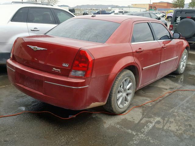 2C3KA53GX7H899746 - 2007 CHRYSLER 300 TOURIN RED photo 4