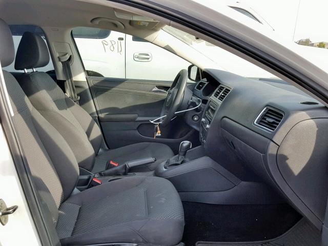 3VW2K7AJ7BM391258 - 2011 VOLKSWAGEN JETTA BASE WHITE photo 5