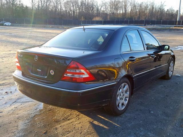 WDBRF61J65F631466 - 2005 MERCEDES-BENZ C 240 BLACK photo 4