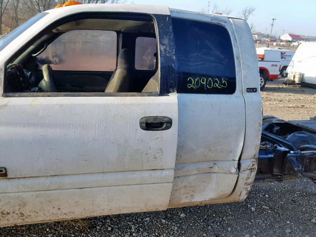 3B7MC33612M226851 - 2002 DODGE RAM 3500 WHITE photo 9