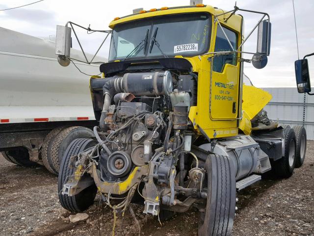 1XKDD09X26J124820 - 2006 KENWORTH CONSTRUCTI YELLOW photo 2