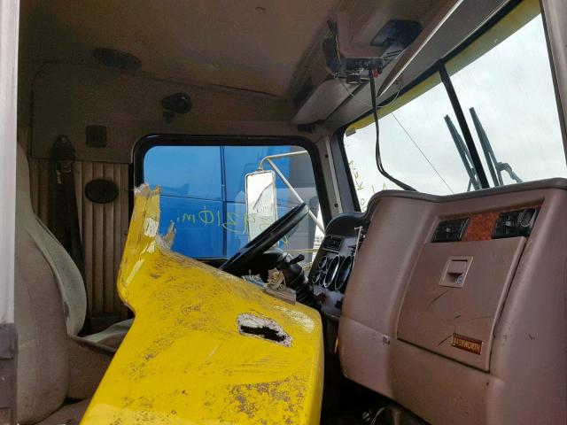 1XKDD09X26J124820 - 2006 KENWORTH CONSTRUCTI YELLOW photo 5