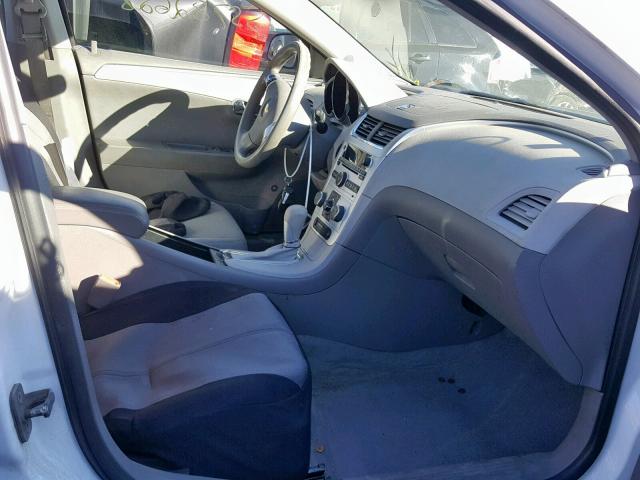1G1ZA5EUXCF388975 - 2012 CHEVROLET MALIBU LS თეთრი ფოტო 5