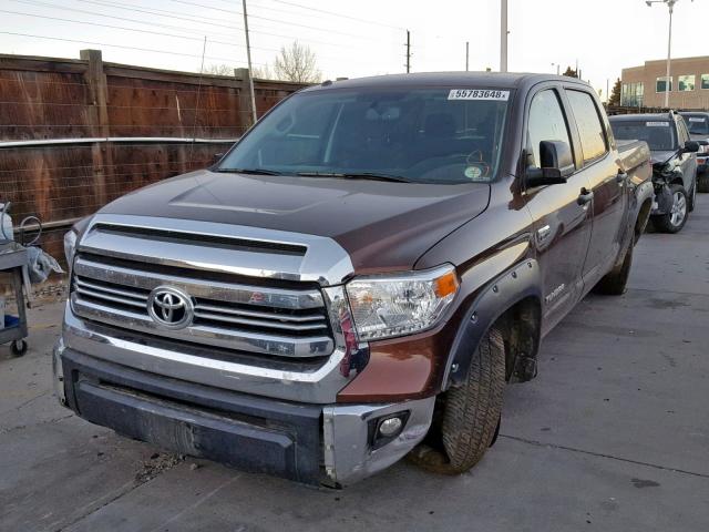 5TFDW5F16GX579042 - 2016 TOYOTA TUNDRA CRE BROWN photo 2