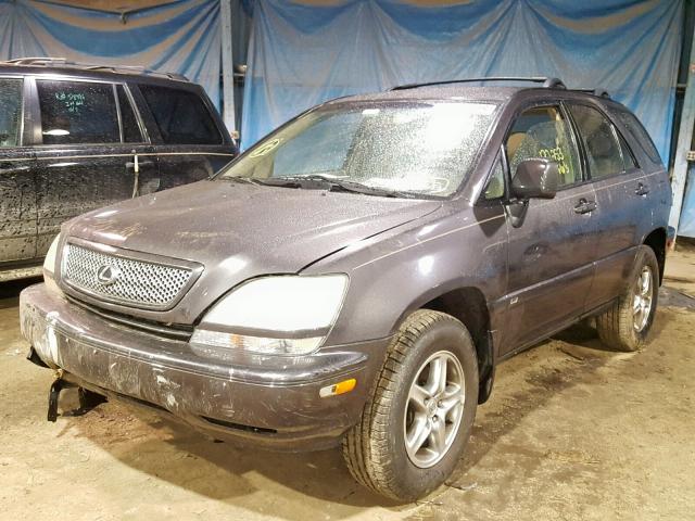 JTJHF10U920288711 - 2002 LEXUS RX 300 GRAY photo 2