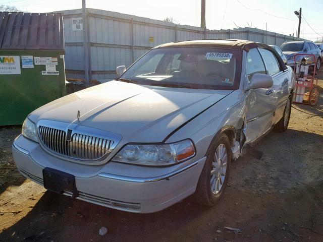 1LNHM83W73Y610307 - 2003 LINCOLN TOWN CAR C BEIGE photo 2