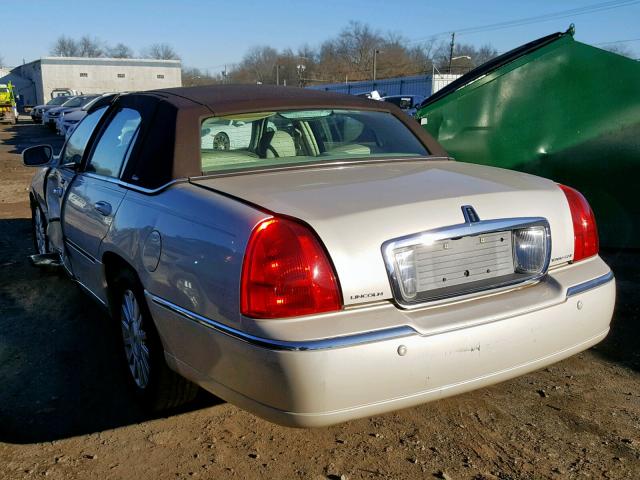 1LNHM83W73Y610307 - 2003 LINCOLN TOWN CAR C BEIGE photo 3