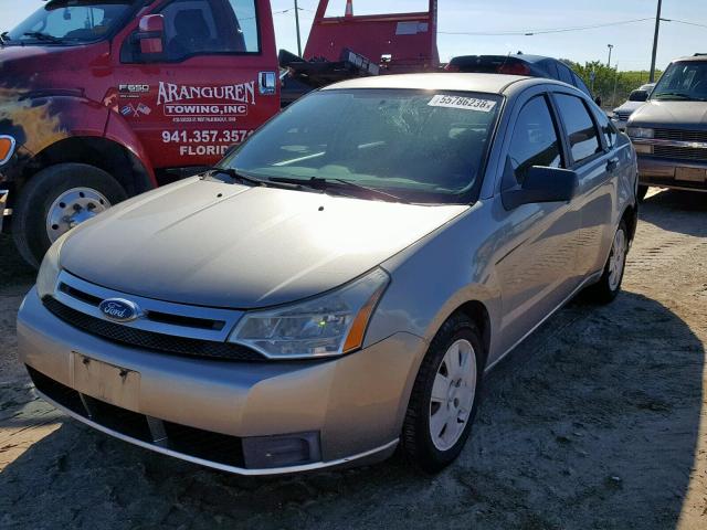 1FAHP34NX8W143915 - 2008 FORD FOCUS S/SE SILVER photo 2