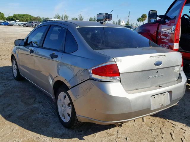 1FAHP34NX8W143915 - 2008 FORD FOCUS S/SE SILVER photo 3