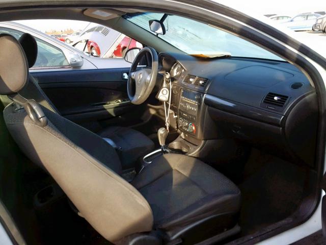 1G2AL15F477356519 - 2007 PONTIAC G5 WHITE photo 5