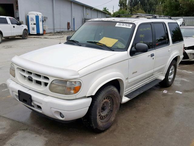 1FMZU65P1YZB13298 - 2000 FORD EXPLORER L WHITE photo 2