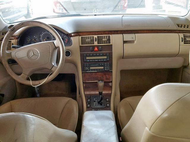 WDBJF65F3WA521136 - 1998 MERCEDES-BENZ E 320 WHITE photo 9