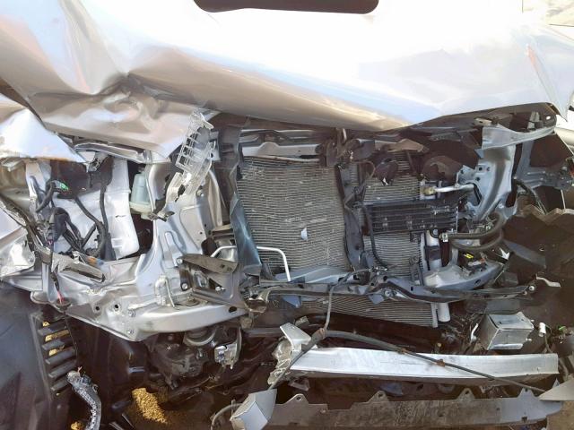 3TMAZ5CN0HM046693 - 2017 TOYOTA TACOMA DOU SILVER photo 7