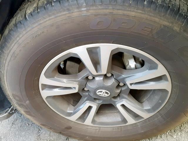 3TMAZ5CN0HM046693 - 2017 TOYOTA TACOMA DOU SILVER photo 9