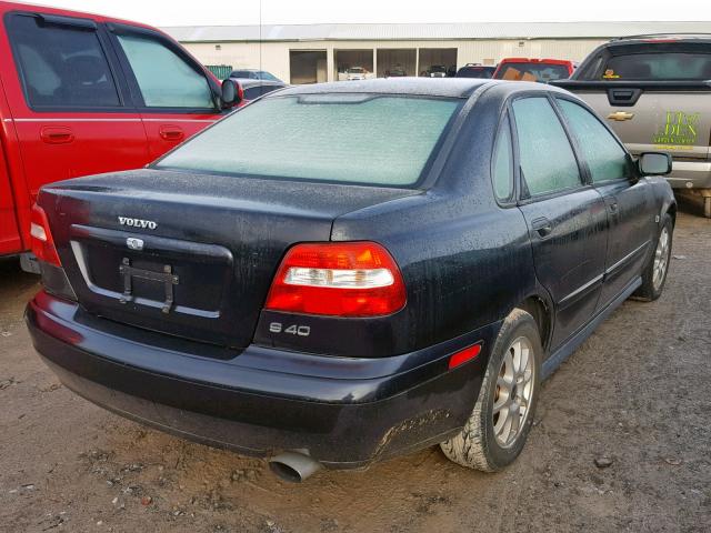 YV1VS27564F048225 - 2004 VOLVO S40 1.9T BLACK photo 4