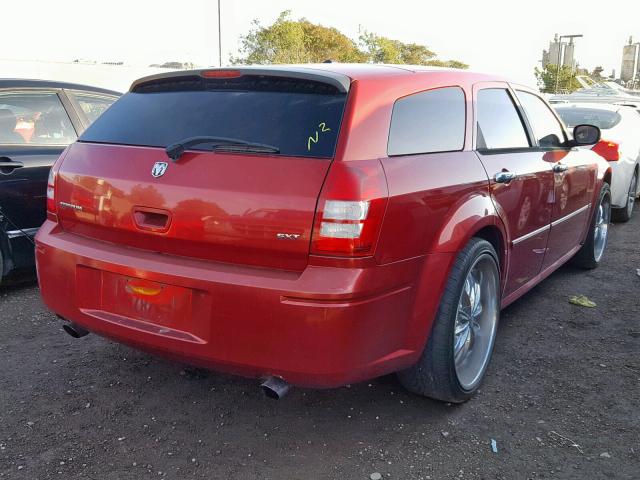 2D4FV47VX7H716837 - 2007 DODGE MAGNUM SXT RED photo 4