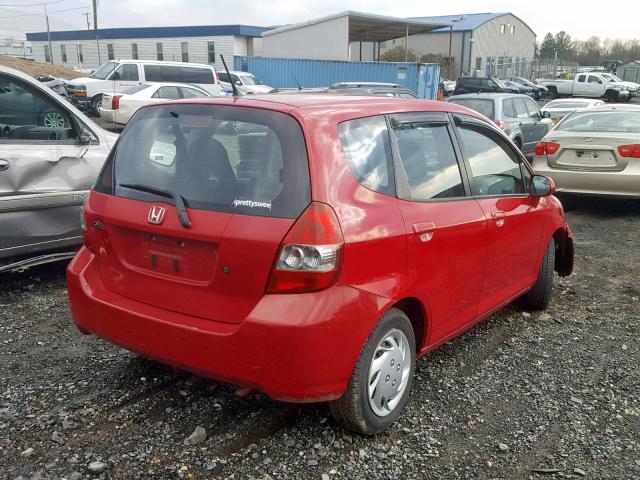 JHMGD38498S040152 - 2008 HONDA FIT RED photo 4