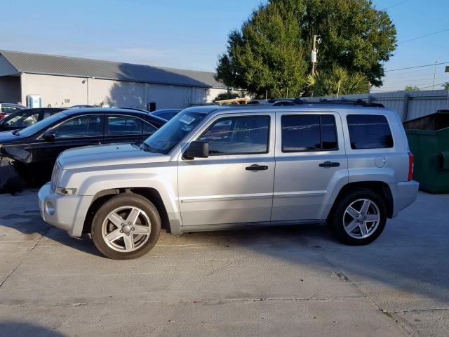 1J8FT48W17D251879 - 2007 JEEP PATRIOT LI SILVER photo 10