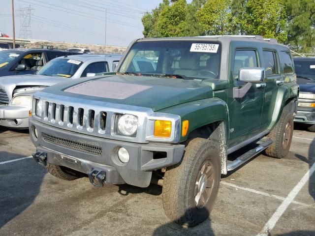 5GTDN136968107379 - 2006 HUMMER H3 GREEN photo 2