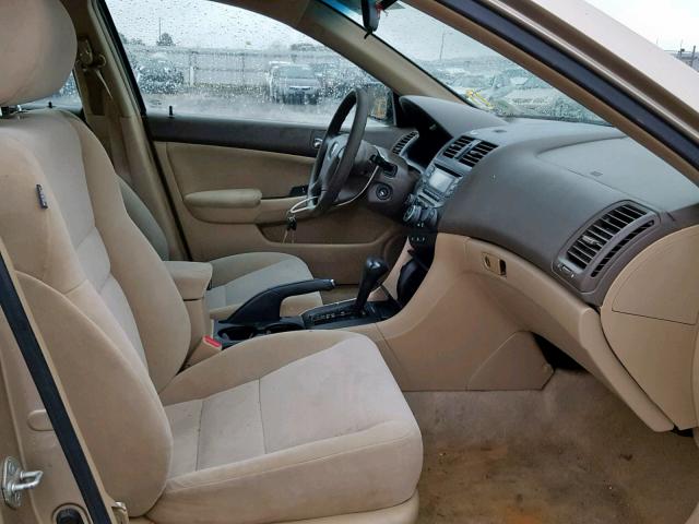 1HGCM56155A190458 - 2005 HONDA ACCORD DX GOLD photo 5