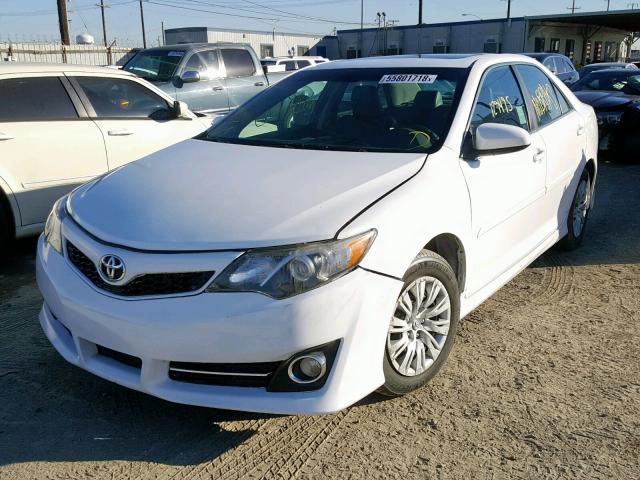 4T1BF1FK2DU688423 - 2013 TOYOTA CAMRY L 白色 照片 2