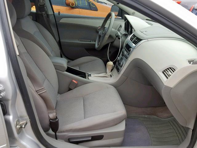1G1ZB5E12BF382427 - 2011 CHEVROLET MALIBU LS ვერცხლისფერი ფოტო 5