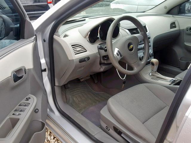 1G1ZB5E12BF382427 - 2011 CHEVROLET MALIBU LS ვერცხლისფერი ფოტო 9