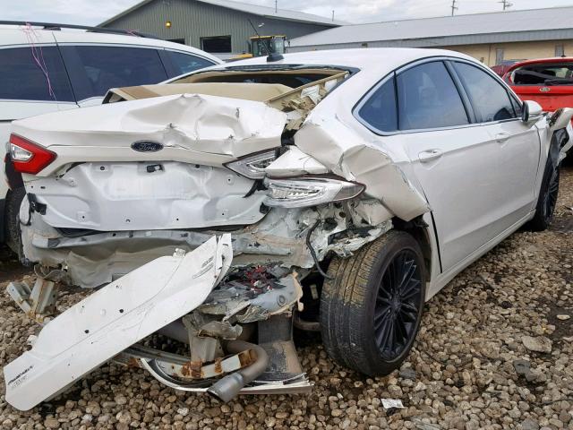 3FA6P0HR9DR330661 - 2013 FORD FUSION SE WHITE photo 4