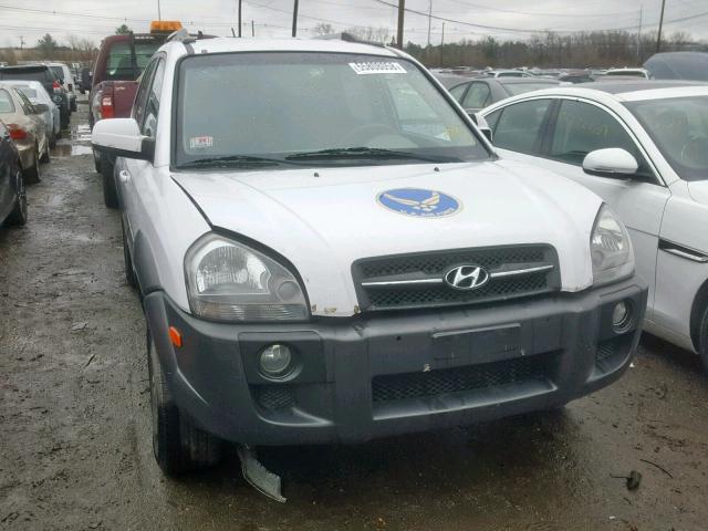 KM8JN72D28U877538 - 2008 HYUNDAI TUCSON SE WHITE photo 9