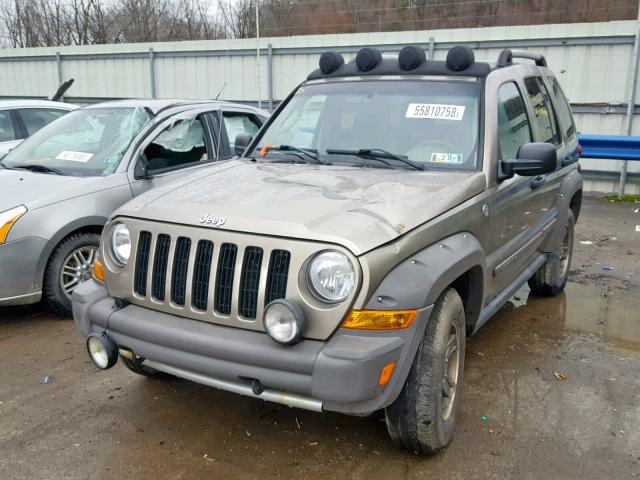 1J4GL38K85W722523 - 2005 JEEP LIBERTY RE BROWN photo 2